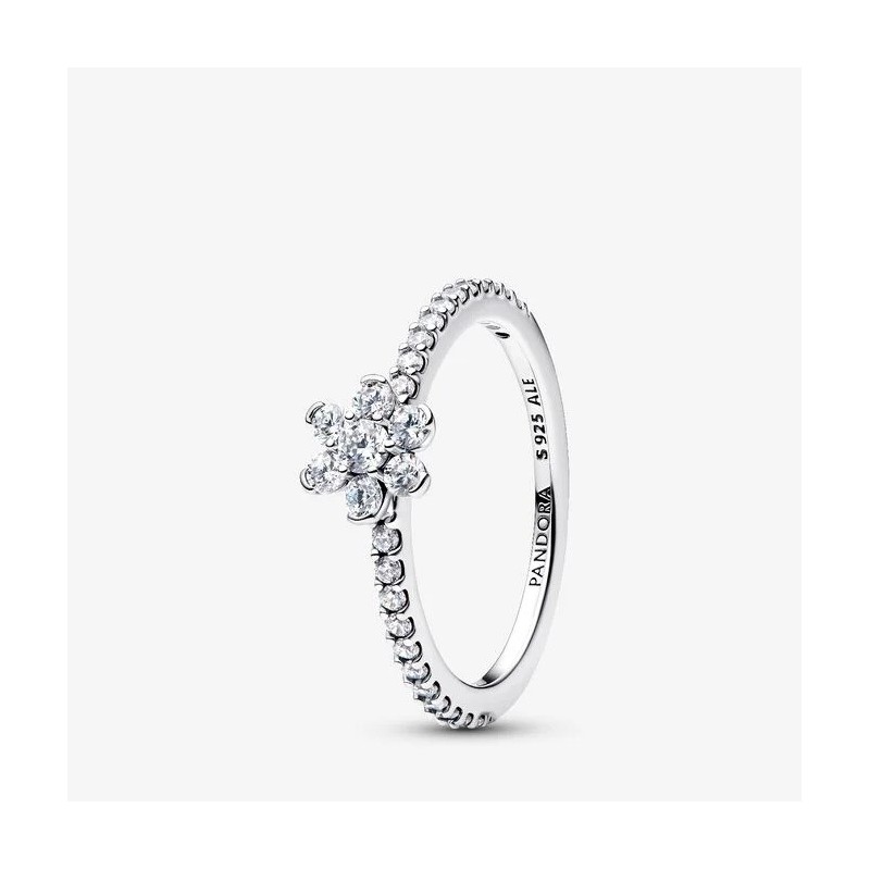BAGUE FLEUR SCINTILLANTE T56